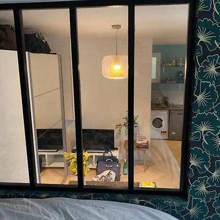 New & Cosy Beautiful Close Marais! * Parigi